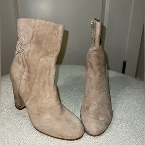 Michael Kors Tan / beige suede booties